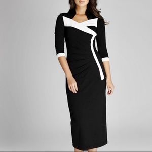NWT stunning Laranor midi dress in black & white.